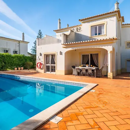 Oasis, Piscina, Jacuzzi, Tenis E Praias! Villa Portimão