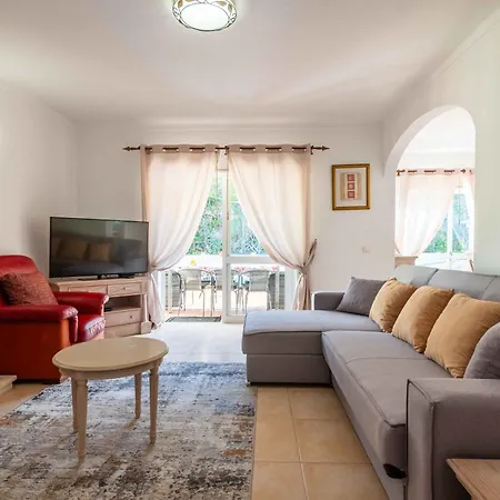 Oasis, Piscina, Jacuzzi, Tenis E Praias! * Портиман